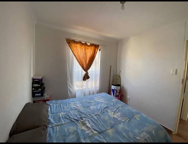2 BEDROOM HOUSE FOR SALE IN STRETFORD